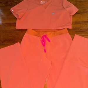 Figs Orange Scrub Set